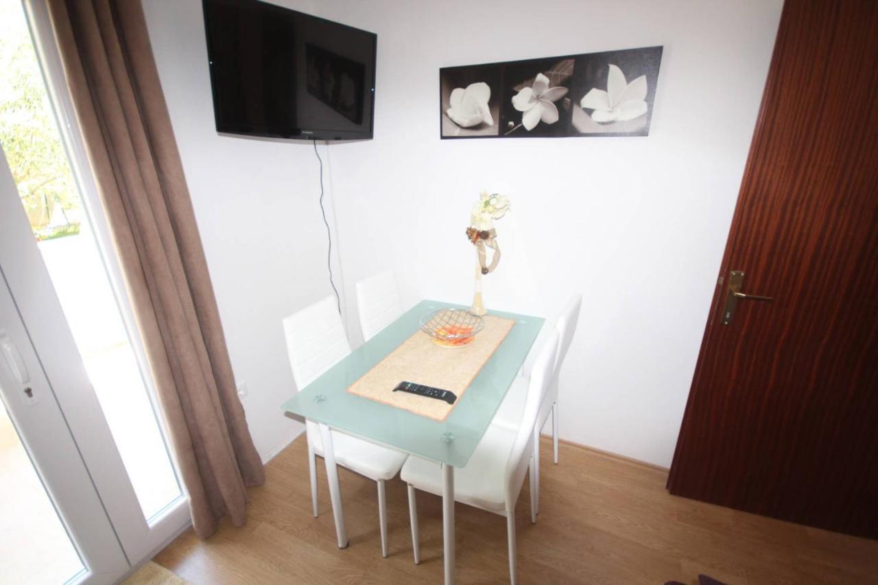 Small Apartment For A Great Holiday Zadar Exterior foto